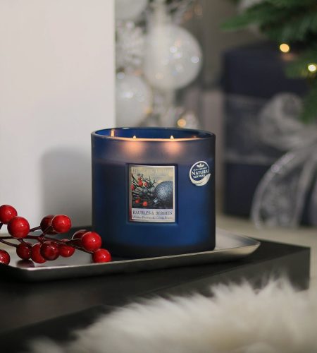 Baubles & Berries - 2 Wick Ellipse Candle - Image 2